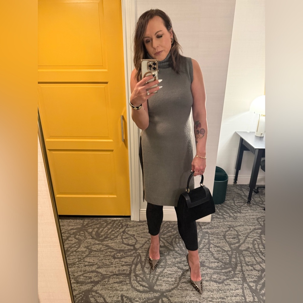 Ashley is Live! ๐ SATURDAYS 7am est ๐ lux designer vintage Share Shows - Picture 7 of 8
